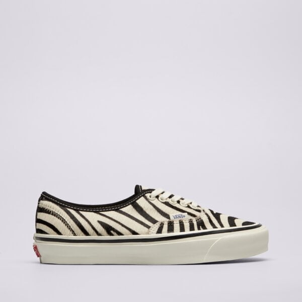 Tylko nie do pralki, czyli jak czyścić Vans Authentic?